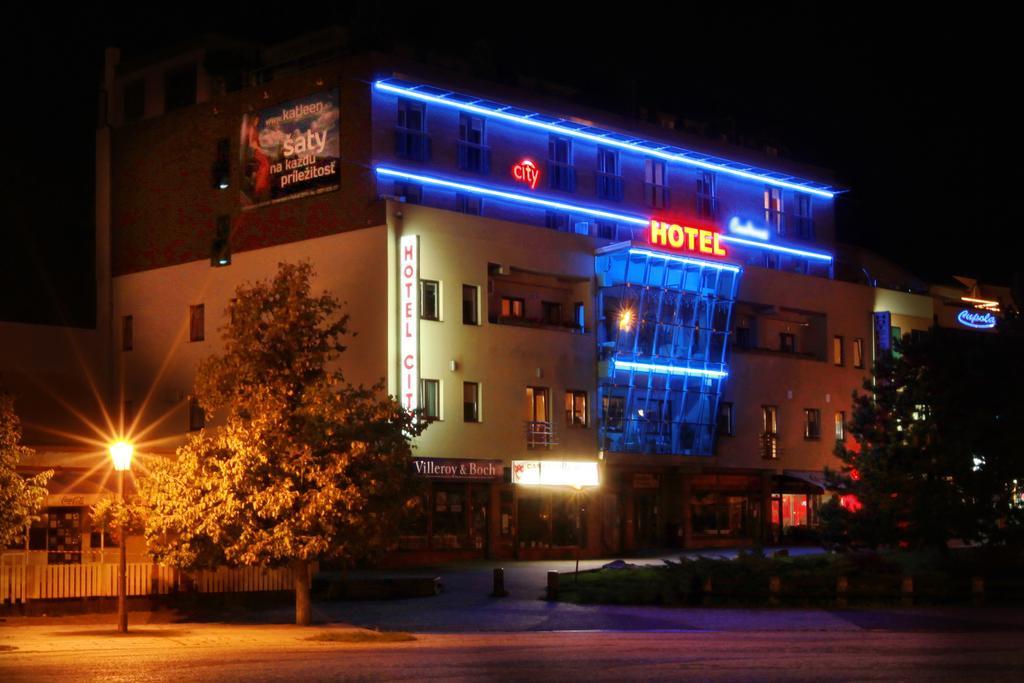 City Hotel Nitra With Free Parking Exterior photo