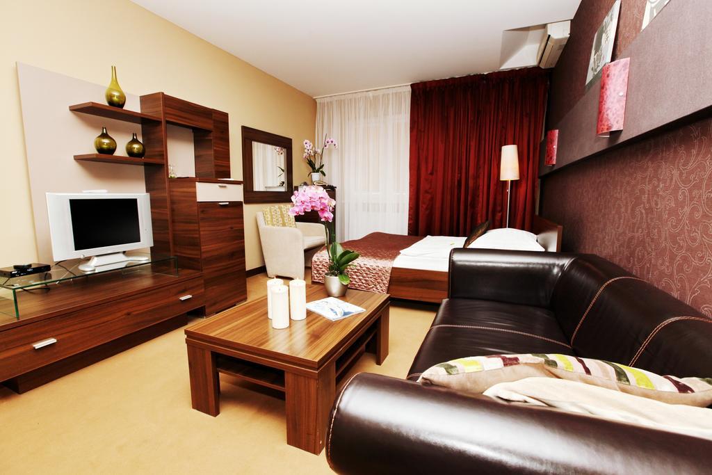 City Hotel Nitra With Free Parking Room photo