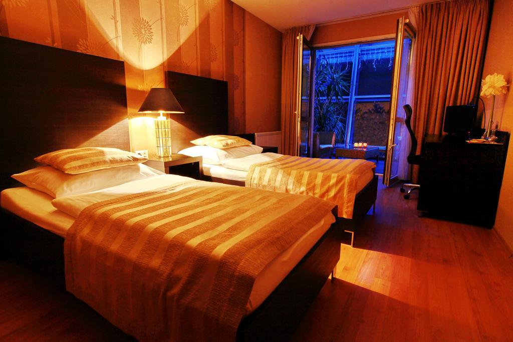 City Hotel Nitra With Free Parking Room photo