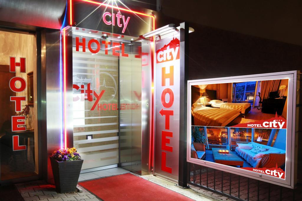 City Hotel Nitra With Free Parking Exterior photo