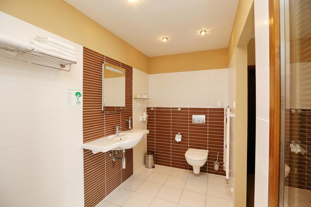 City Hotel Nitra With Free Parking Exterior photo