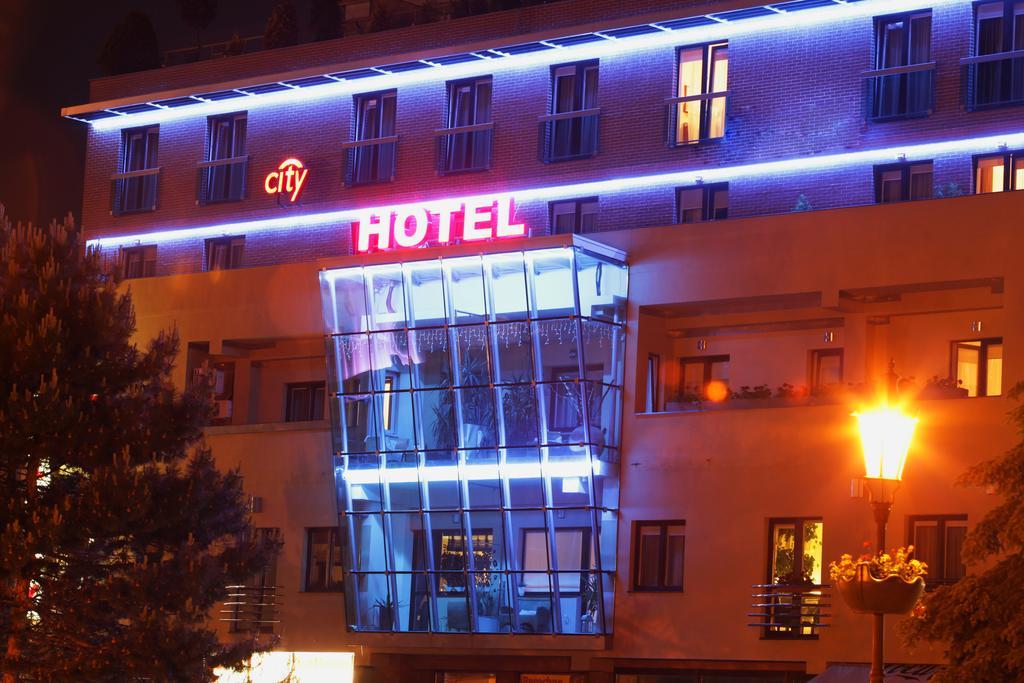 City Hotel Nitra With Free Parking Exterior photo